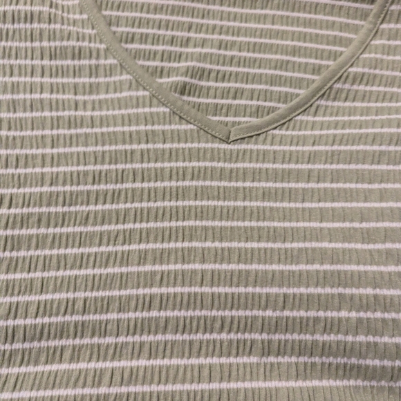 5/$20🩵 Ambiance Girl's Half Shirt - Picture 2 of 7